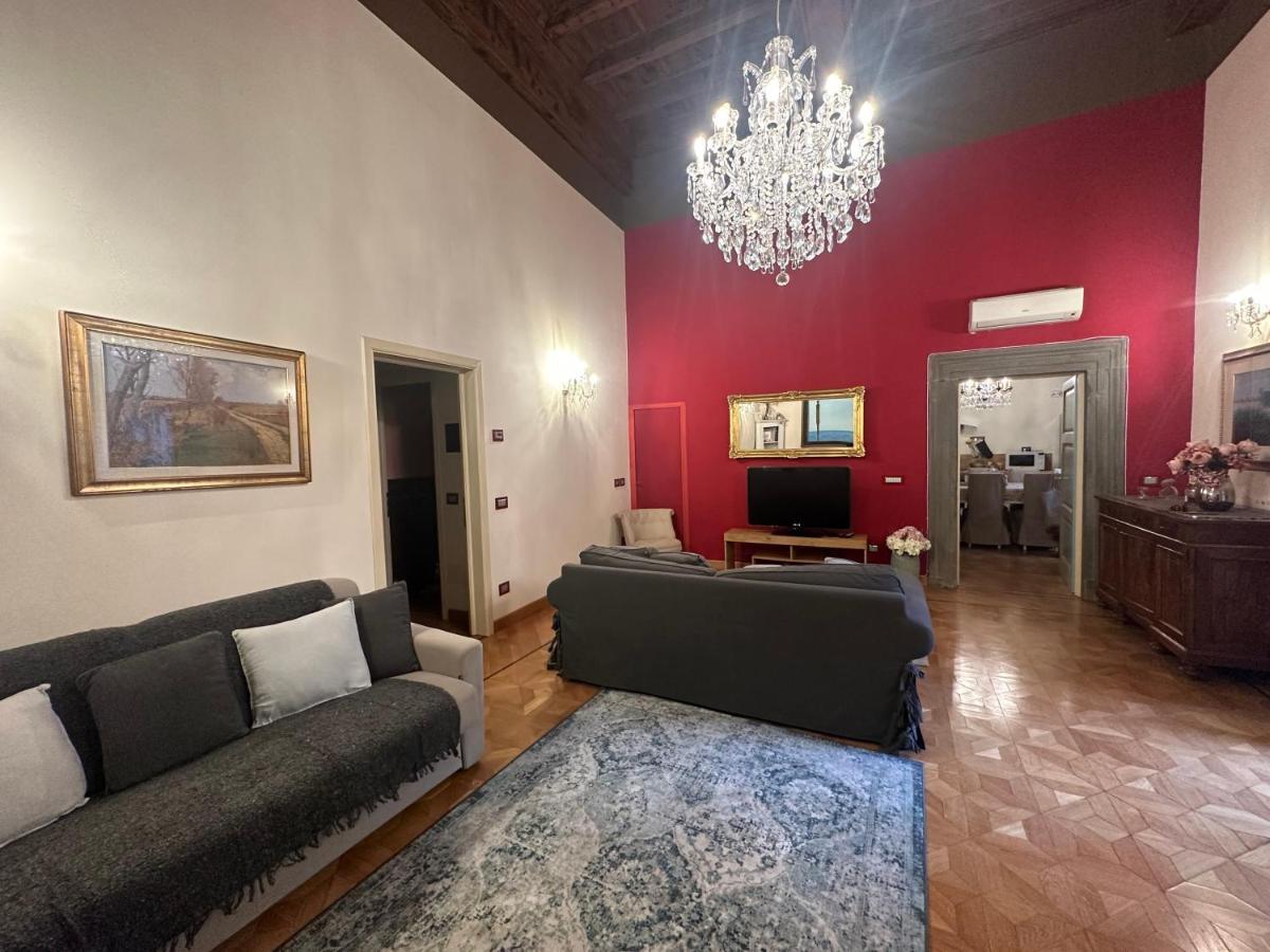 In Centro Lovely Home ルッカ エクステリア 写真